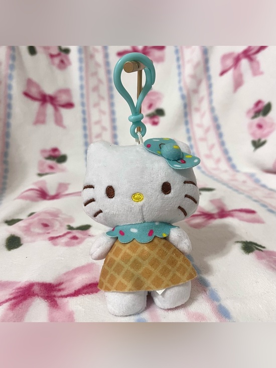 Sanrio Other - Hello Kitty plush keychain